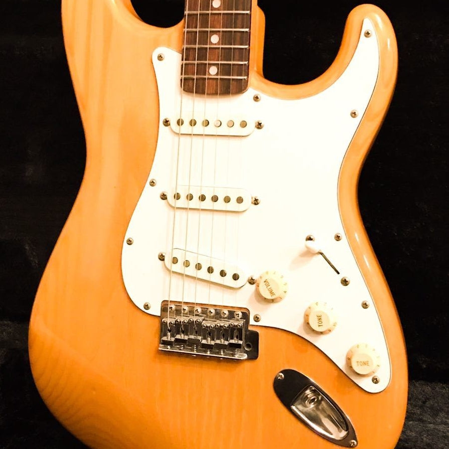 【中古】Fender japan ST72-115 Eシリアル 1987年製 STRATOCASTER