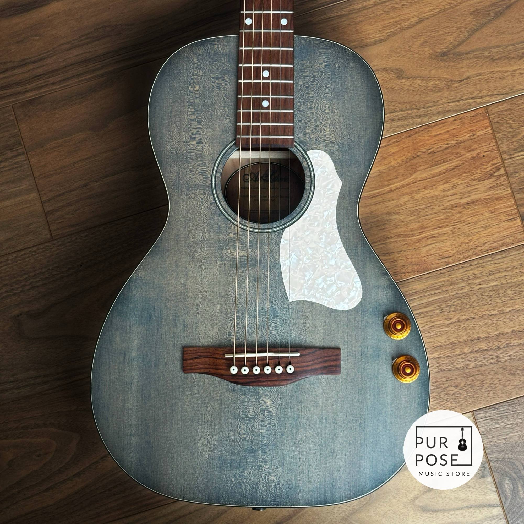 【美品中古】Art & Lutherie Roadhouse Denim Blue Q-Discrete パーラーサイズ